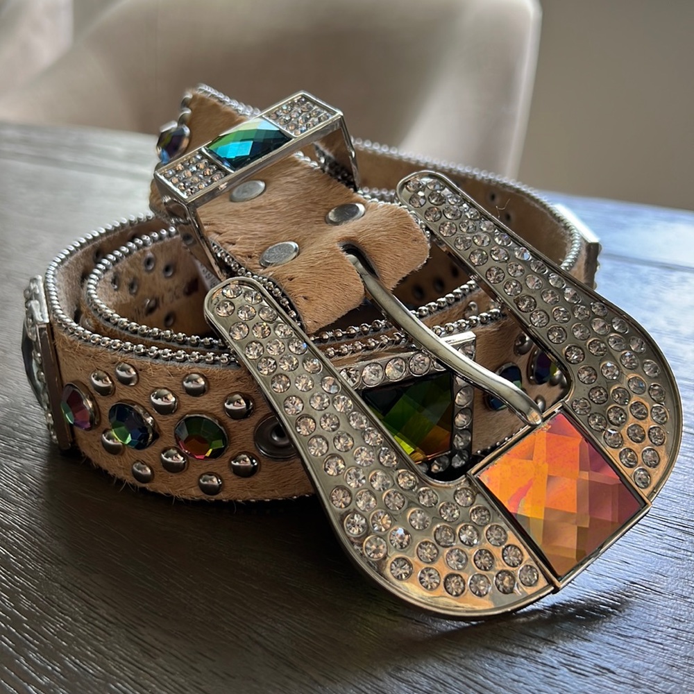 NWOT Angel Ranch Cow Hide Bling Belt